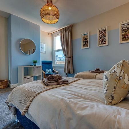2 Bedrooms Modern, Stunning & Stylish Contractor House, Prime Portsmouth Location With Free Parking Permit, Summer Special Offer!! - By Blue Puffin Stays Exterior foto