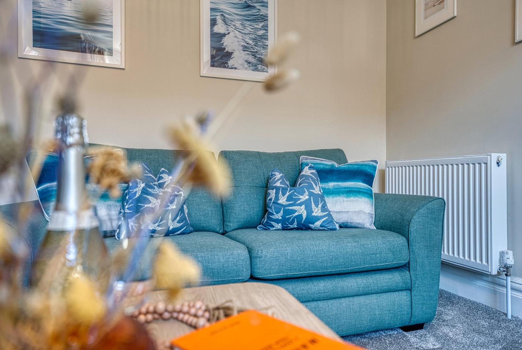 2 Bedrooms Modern, Stunning & Stylish Contractor House, Prime Portsmouth Location With Free Parking Permit, Summer Special Offer!! - By Blue Puffin Stays Exterior foto