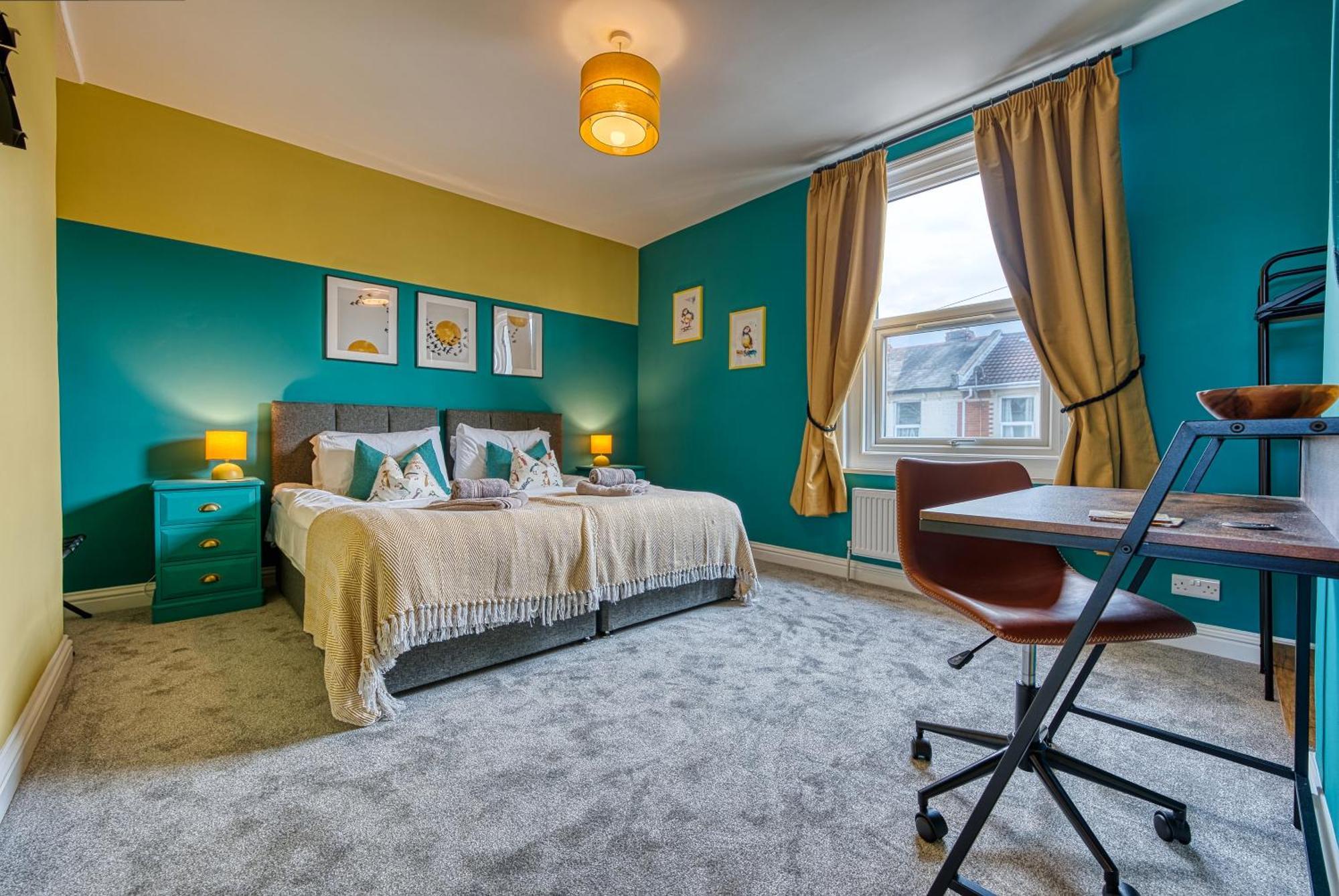 2 Bedrooms Modern, Stunning & Stylish Contractor House, Prime Portsmouth Location With Free Parking Permit, Summer Special Offer!! - By Blue Puffin Stays Exterior foto